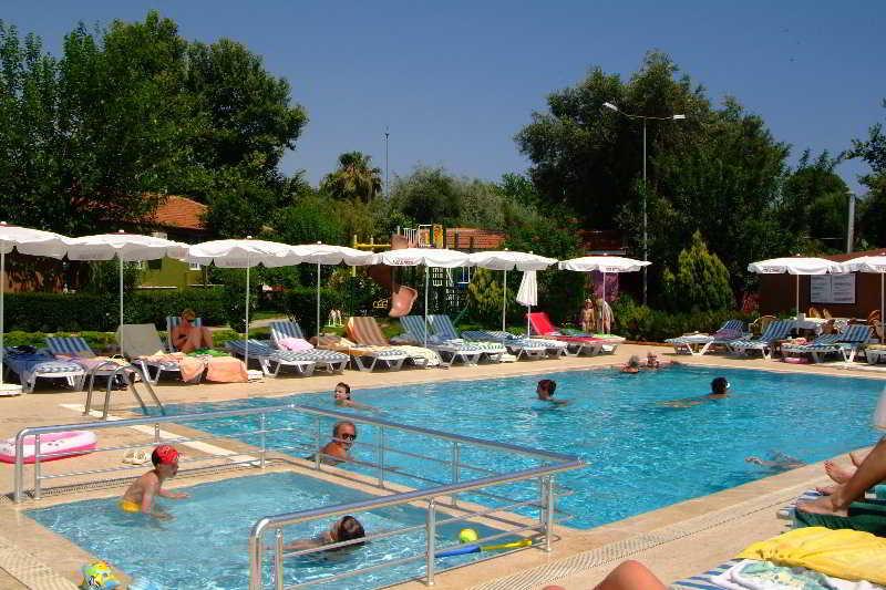 Altinkum Bungalows Side Exterior photo